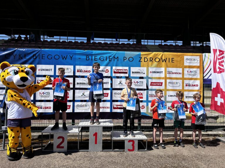 podium- cykl biegowy 2024